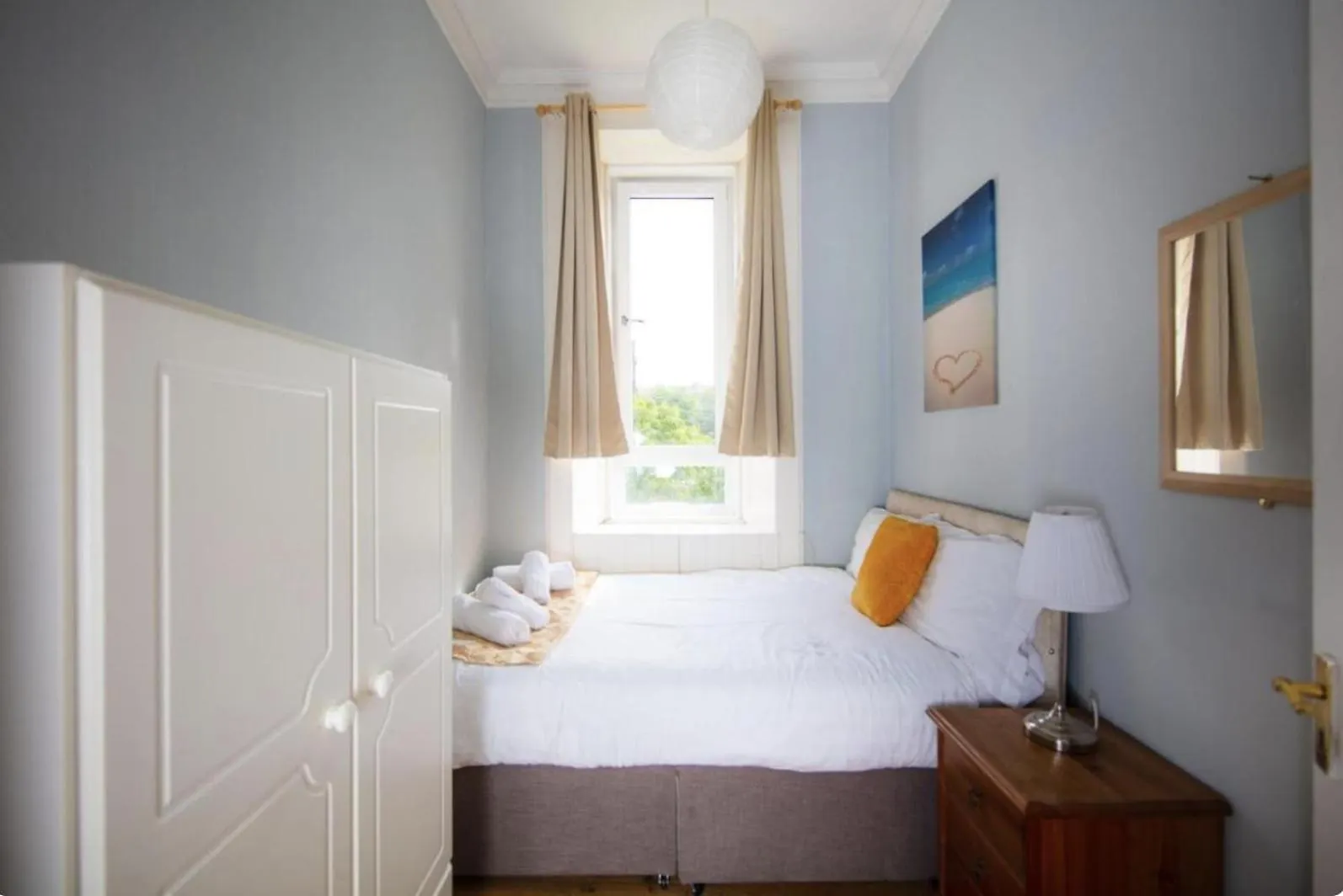 Comfortable And Spacious Edinburgh Retreat By The Meadows! Apartment