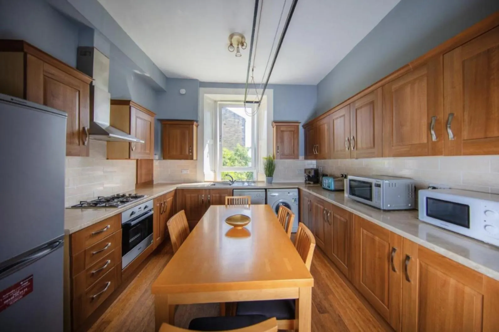 Comfortable And Spacious Edinburgh Retreat By The Meadows! Apartment