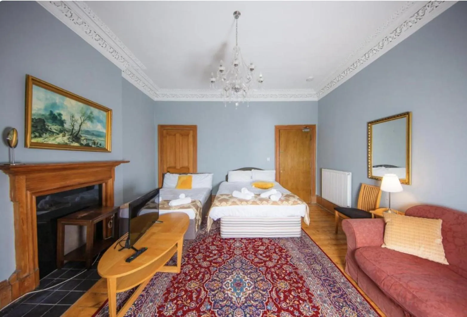 Comfortable And Spacious Edinburgh Retreat By The Meadows! Apartment