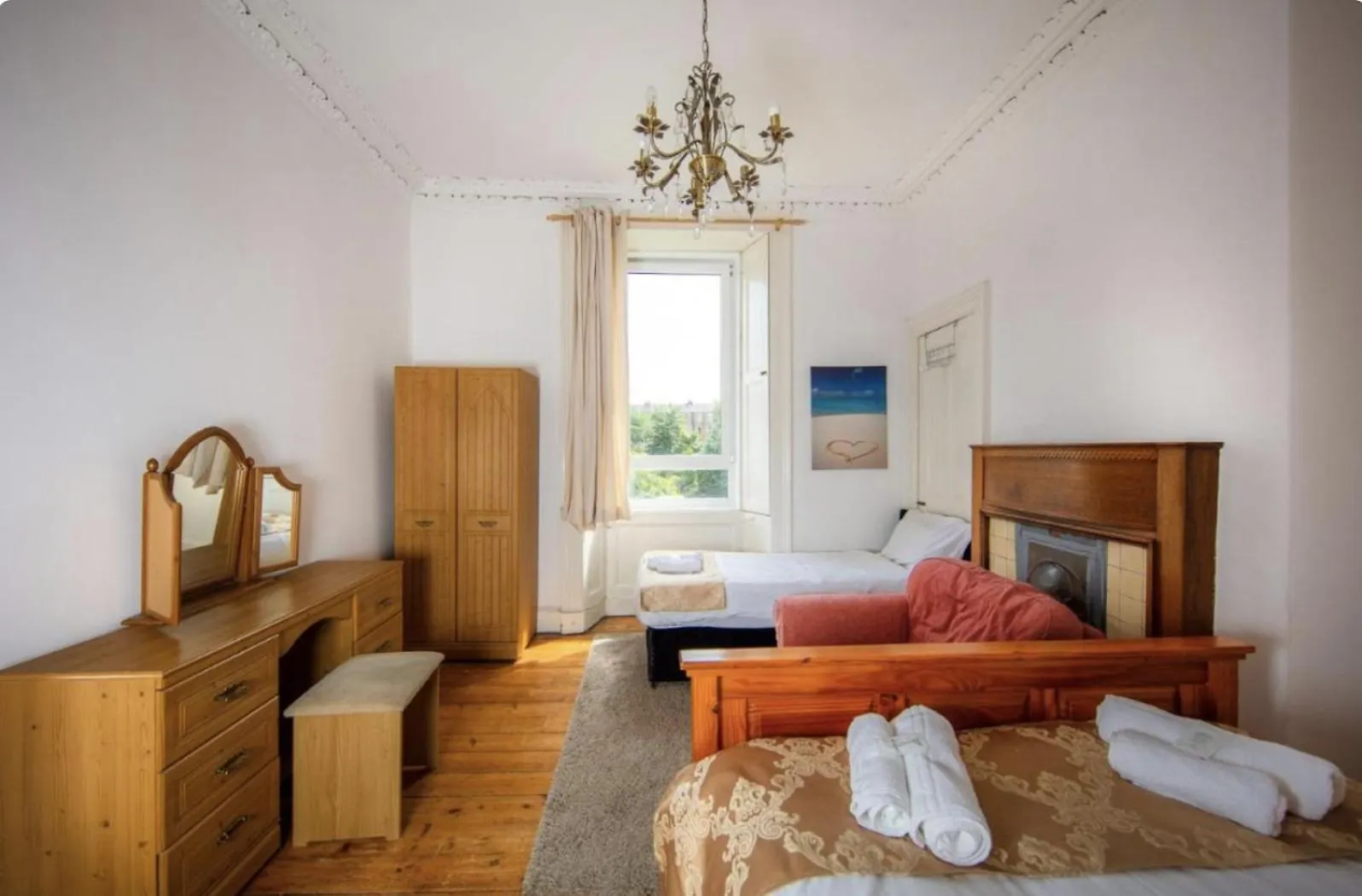 Comfortable And Spacious Edinburgh Retreat By The Meadows! Apartment