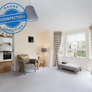  Apartment Dicksonfield